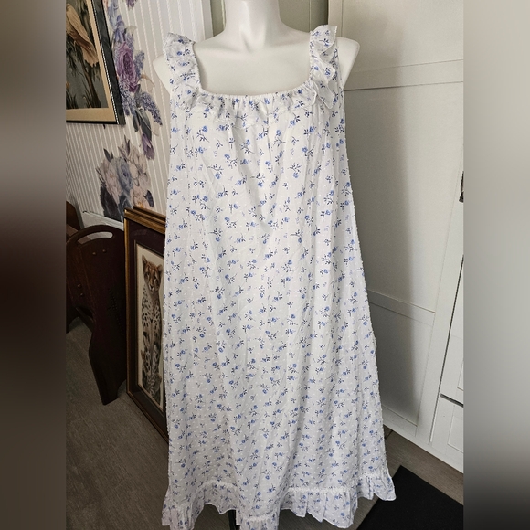 Eileen West Other - Eileen West White Nightgown with Blue Floral Print- Cotton NWT